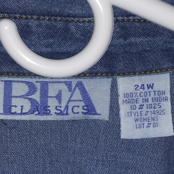 Vintage BFA Classics Denim Blouse with Embroidery/Beaded Design-Size 24W - Picture 4 of 7